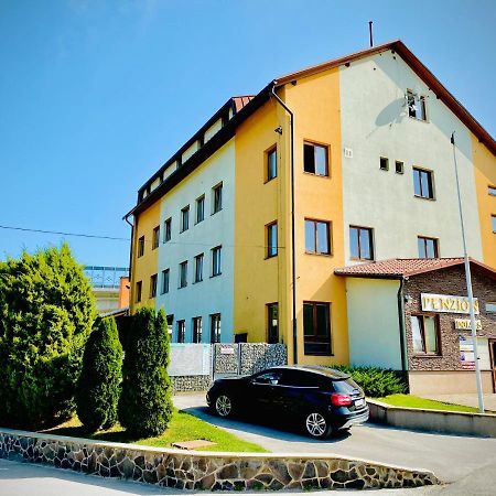 Penzion Domes Čadca Екстериор снимка
